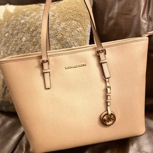 NWT Michael Kors Jet Set Leather Tote Bag, Large, in Blush